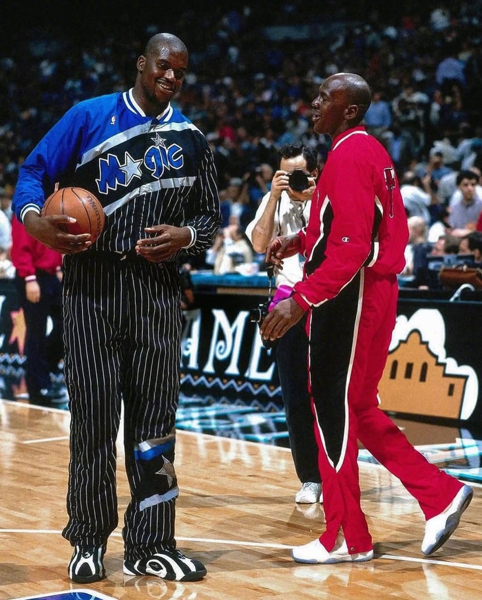 开云体育登录-公牛队九十年代出场服将推出复刻版|芝加哥公牛队|迈克尔·乔丹|nba_新浪新闻