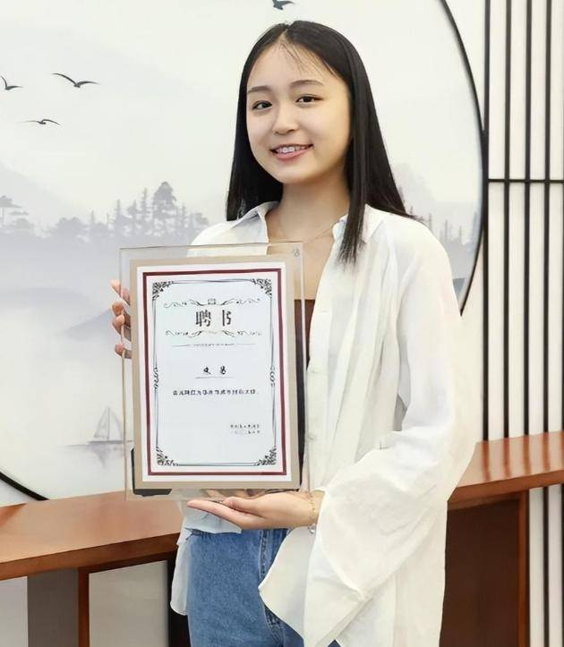 开云体育官网-退还美国国籍，放弃百万年薪坚定回国！全美冠军：我只为中国战！|朱易|冬奥会|花样滑冰|米兰冬奥会|运动员_新浪体育_新浪新闻