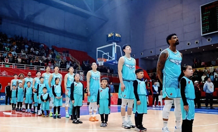 开云体育在线-狂飙13记3分,青岛队投疯了!刘维伟变阵成功,3大本土球员大爆发|青岛市|福建队|赵嘉义|球队|威瑟斯庞_新浪体育_新浪新闻